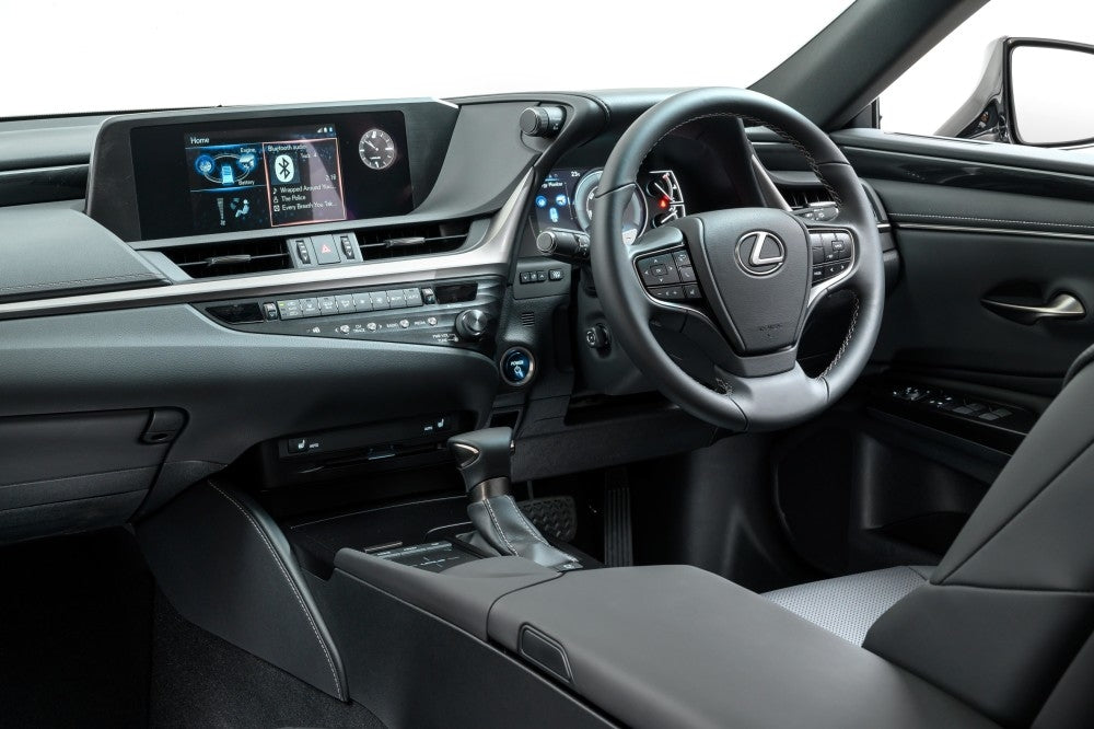 Lexus Further Expands ES Range Technology